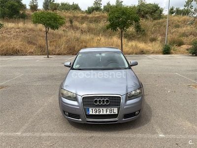 Usado Audi A3 Attraction 105 CV (77 kW) 2006 Gris / plata Utilitario