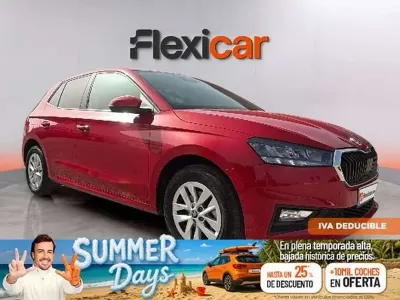 Usado Skoda Fabia Selection 116 CV (85 kW) 2025 Rojo Utilitario
