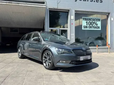 Usado Skoda Superb SportLine 190 CV (139 kW) 2018 Gris Familiar
