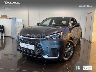 Usado Lexus LBX 136 CV (100 kW) 2025 Gris / plata SUV