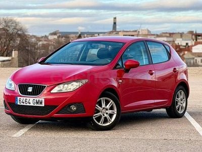 Usado Seat Ibiza Reference 105 CV (77 kW) 2009 Rojo Berlina