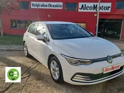 Usado VW Golf VIII Life 115 CV (84 kW) 2021 Blanco Berlina