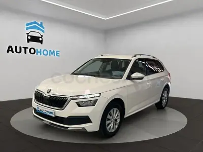 Usado Skoda Kamiq Ambition 110 CV (80 kW) 2021 Blanco SUV