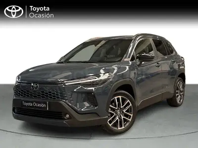 Usado Toyota Corolla Cross Style 178 CV (130 kW) 2025 Gris / plata SUV