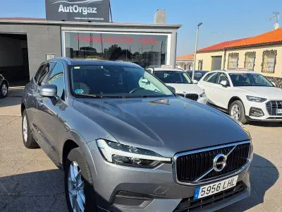 Usado Volvo XC60 Business Edition 190 CV (139 kW) 2020 Gris / plata SUV