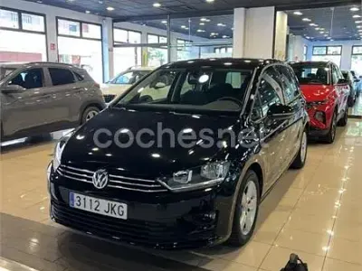 Usado VW Golf Sportsvan Advance 125 CV (91 kW) 2015 Negro Monovolumen