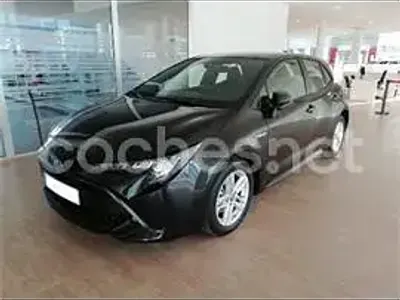 Usado Toyota Corolla Active 122 CV (89 kW) 2021 Negro Berlina