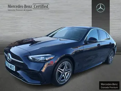 Usado Mercedes C220 AMG line 200 CV (147 kW) 2022 Azul cavansita Berlina