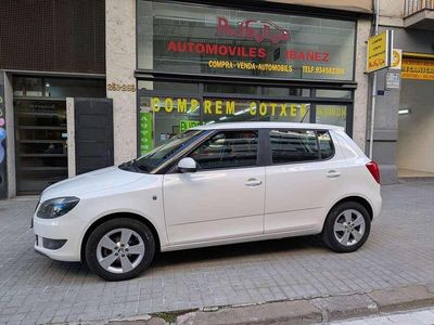Usado Skoda Fabia 69 CV (50 kW) 2014 Blanco Utilitario