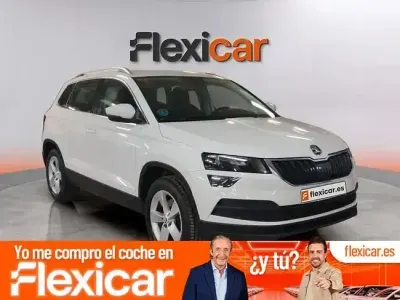 Usado Skoda Karoq Ambition 150 CV (110 kW) 2021 Blanco SUV