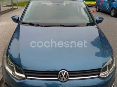 Usado VW Polo Sportline 90 CV (66 kW) 2017 Azul Berlina