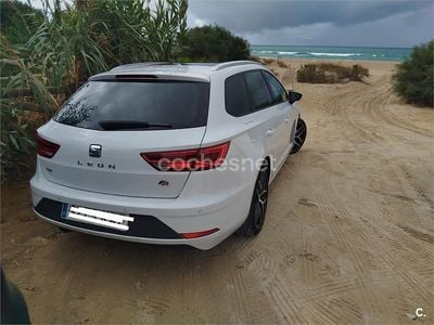 Usado Seat Leon ST FR 130 CV (95 kW) 2019 Blanco Familiar