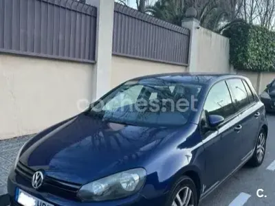 Usado VW Golf VI 105 CV (77 kW) 2011 Azul Berlina
