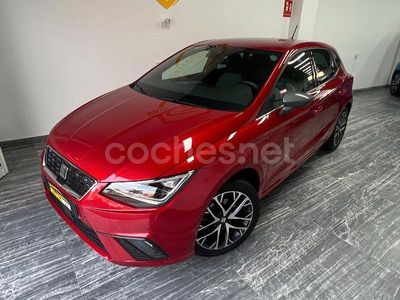 Usado Seat Ibiza 110 CV (80 kW) 2024 Rojo Utilitario