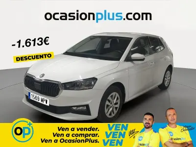 Usado Skoda Fabia Selection 95 CV (69 kW) 2024 Blanco Utilitario