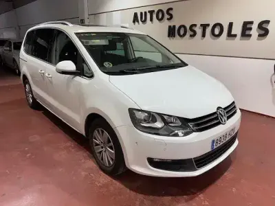 Usado VW Sharan Advance 140 CV (102 kW) 2014 Blanco Monovolumen