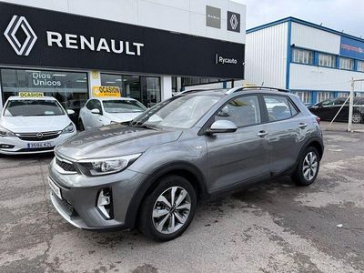 Gris / plata Usado 2023 Kia Stonic SUV | 12.990 € (Buen precio)
