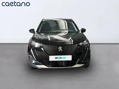 Usado Peugeot 2008 Allure 100 CV (73 kW) 2022 Negro SUV