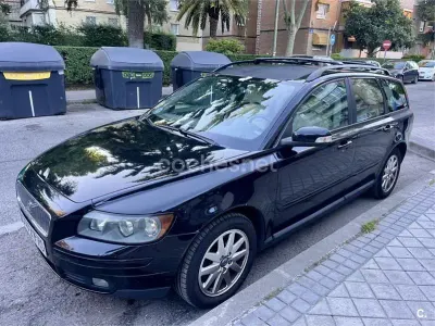 Usado Volvo V50 Momentum 180 CV (132 kW) 2006 Blanco Familiar