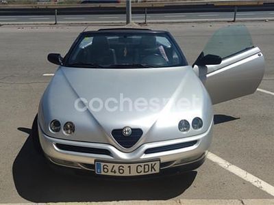 Gris / plata Usado 2000 Alfa Romeo Spider Descapotable | 6800 €