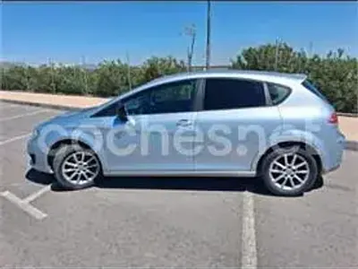 Begagnad Seat Leon Ecomotive 105 HK (77 kW) 2010 Grå Halvkombi