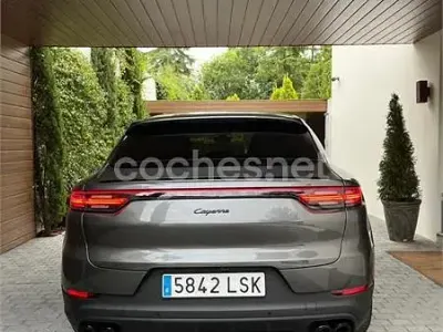 Usado Porsche Cayenne 462 CV (339 kW) 2021 Gris / plata SUV