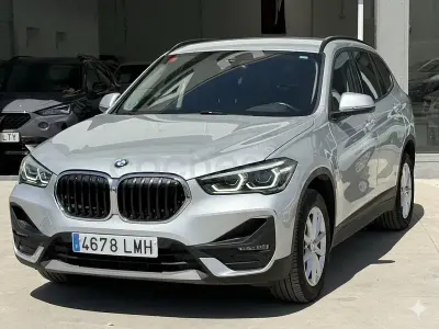 Usado BMW X1 Comfort Edition 150 CV (110 kW) 2021 Gris / plata SUV