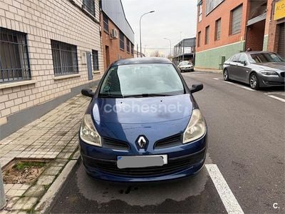 Azul Usado 2006 Renault Clio II Authentique Berlina | 3450 € (Precio justo)