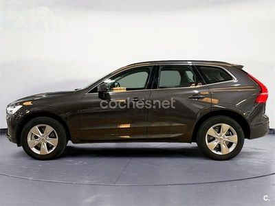 Usado Volvo XC60 Momentum 197 CV (144 kW) 2022 Gris / plata SUV