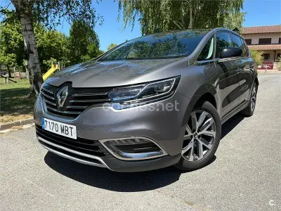 Usado Renault Espace Zen 160 CV (117 kW) 2017 Gris / plata Monovolumen