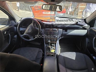 Azul Usado 2004 Mercedes C220 Classic Berlina | 4700 € (Caro)