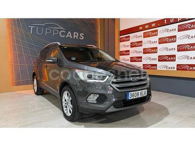 Gris / plata Usado 2018 Ford Kuga Titanium SUV | 13.499 € (Precio justo)