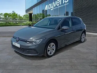 Usado VW Golf VII Life 110 CV (80 kW) 2021 Gris Utilitario