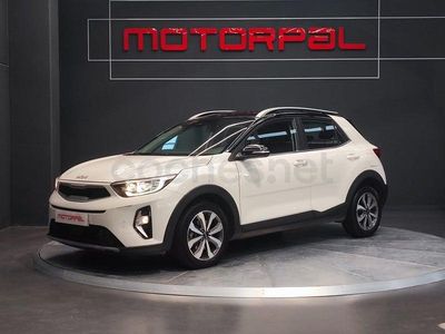 Usado Kia Stonic 120 CV (88 kW) 2021 Blanco SUV