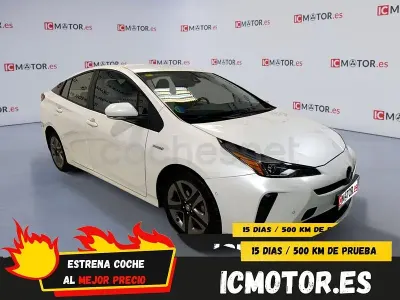 Używany Toyota Prius 122 KM (89 kW) 2020 Biały Hatchback