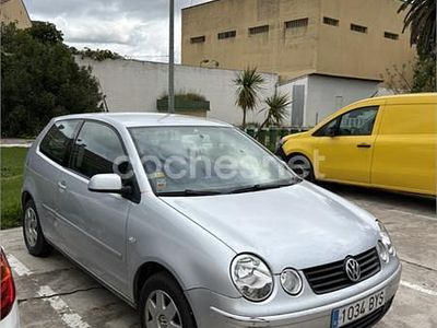 Usado VW Polo Highline 100 HP (73 kW) 2002 Cinzento Sedan