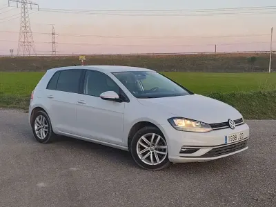 Usado VW Golf VII Advance 125 CV (91 kW) 2017 Blanco Berlina