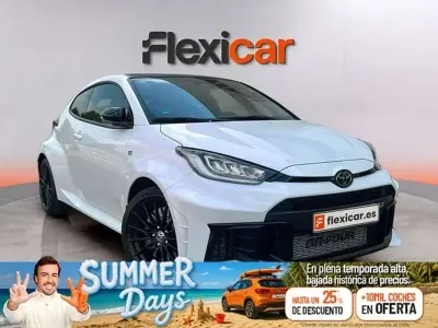 Usado Toyota Yaris 276 CV (202 kW) 2024 Blanco Utilitario