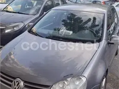 Usado VW Golf V Highline 140 CV (102 kW) 2007 Gris / plata Berlina