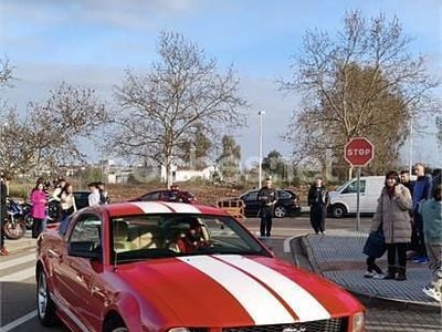 Usado Ford Mustang 314 CV (230 kW) 2015 Rojo Coupe