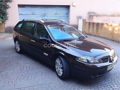 Usado Renault Laguna III Privilege 175 CV (128 kW) 2007 Marrón Familiar