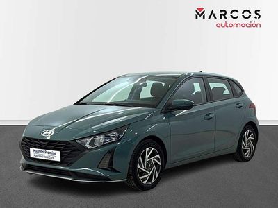 Usado Hyundai i20 84 CV (61 kW) 2024 Verde Utilitario