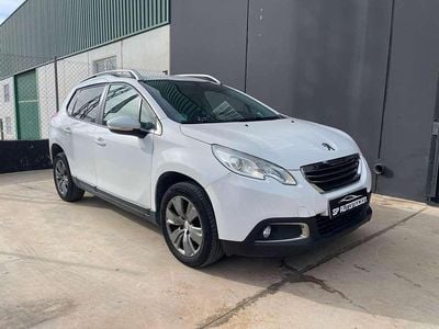 Usado Peugeot 2008 Allure 100 CV (73 kW) 2016 Blanco SUV