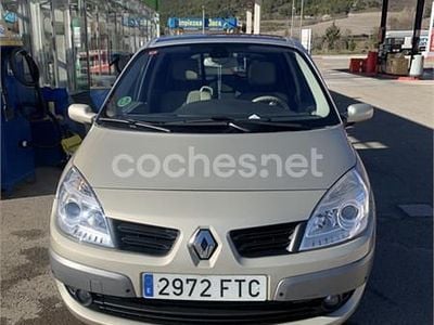 Usado Renault Scénic II Privilege 110 CV (80 kW) 2007 Beige Monovolumen