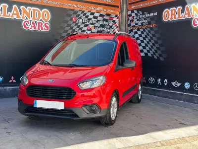 Usado Ford Transit Limited 100 CV (73 kW) 2021 Rojo Van