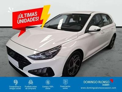 Usado Hyundai i30 121 CV (88 kW) 2022 Blanco Berlina