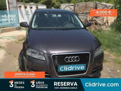 Usado Audi A3 Sportback Attraction 105 CV (77 kW) 2011 Negro Utilitario