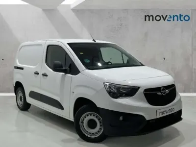 Usado Opel Combo Life Expression 102 CV (75 kW) 2019 Blanco Monovolumen