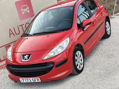 Begagnad Peugeot 207 90 HK (66 kW) 2008 Röd Sedan