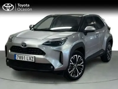Usado Toyota Yaris Cross Plus 116 CV (85 kW) 2022 Gris SUV